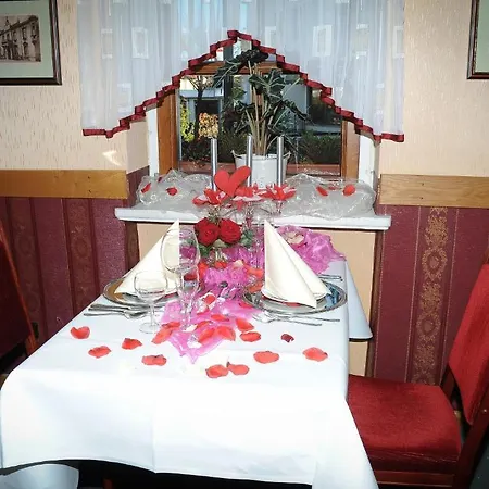 National Hotel 3*